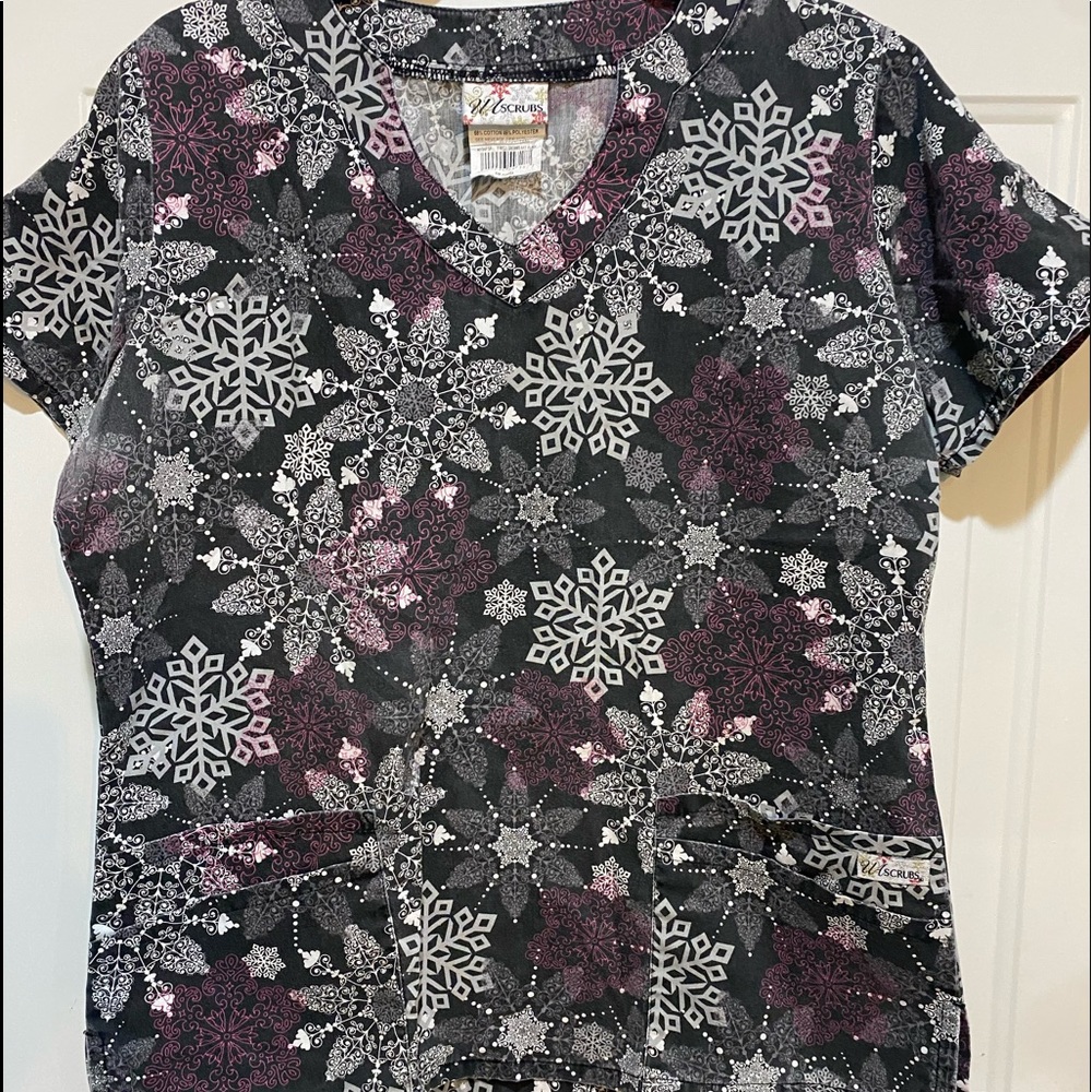 UA Scrub Top